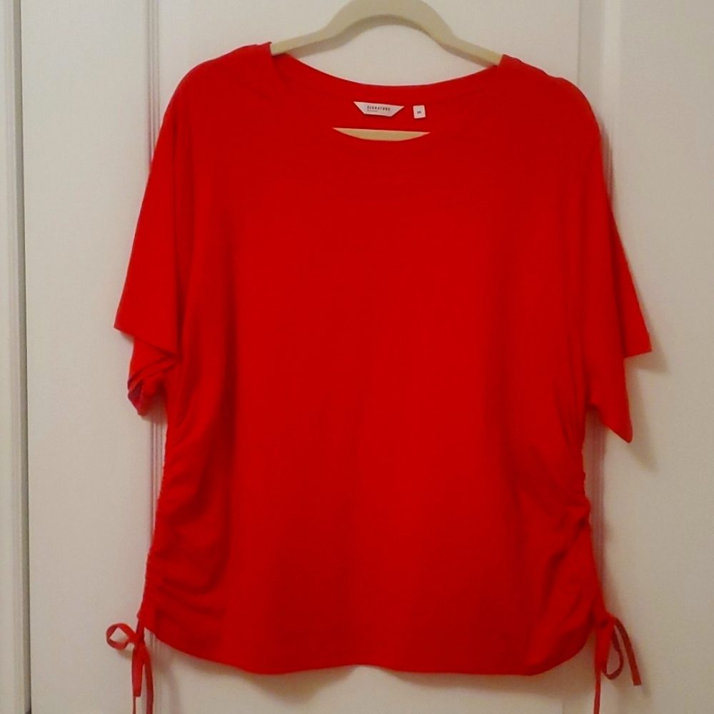 T-shirt with Drawstring Sides